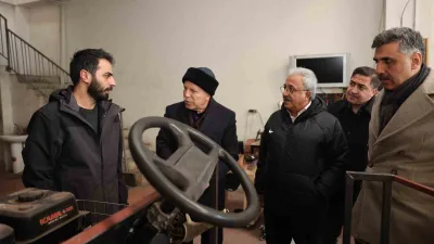 Erzurum Belediye Başkanı Mehmet Sekmen, Hilalkent Toptancılar Sitesi sakinleriyle vatandaşların