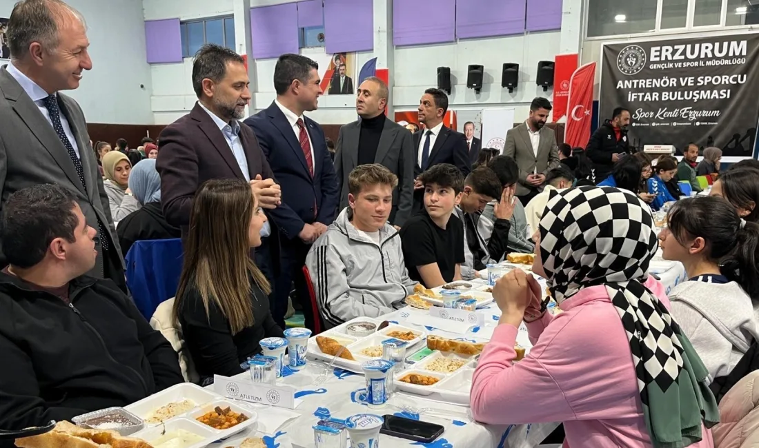 Erzurum'da düzenlenen antrenör ve sporcu iftar buluşmasına katılan Yakutiye Belediye