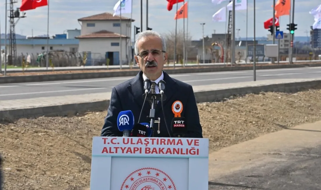 Ulaştırma ve Altyapı Bakanı Abdulkadir Uraloğlu, Batman-Hasankeyf Yolu’nu düzenlenen törenle