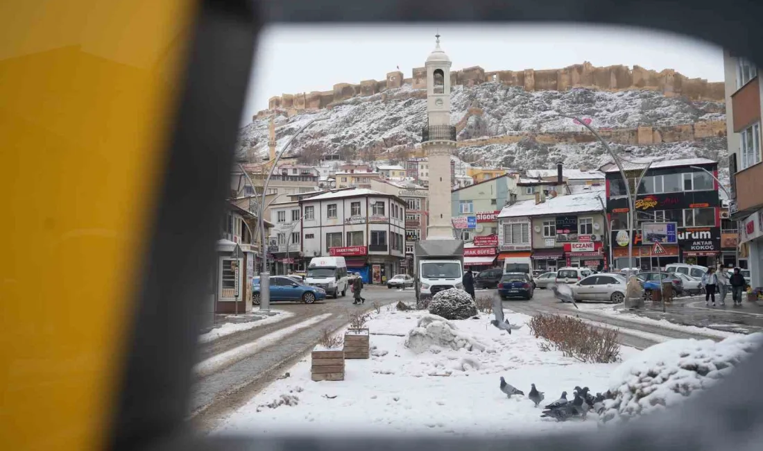 Bayburt'ta kar yağışı etkili oldu. Adem Daştan dondurucu soğuklara rağmen