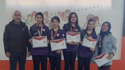 Bayburt Mehmet Akif Ersoy Ortaokulu kız masa tenisi takımı, Yıldızlar