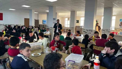 Dr. Öğr. Üyesi Emirhan Aktaş, Erdem Bayazıt İmam Hatip Ortaokulunda