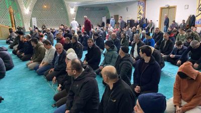 Bolu'da Ramazan ayının başlamasıyla birlikte vatandaşlar, çocuklarıyla camilere akın ederek