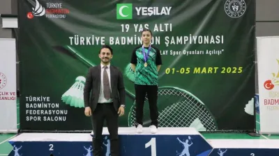 Erzincanlı milli sporcu Cemile Bennu Burat, Yeşilay 19 Yaş Altı
