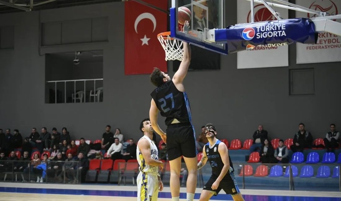 Çayırova Belediyesi, deplasmanda Kapaklıspor'u 73-87 mağlup ederek üst üste üçüncü