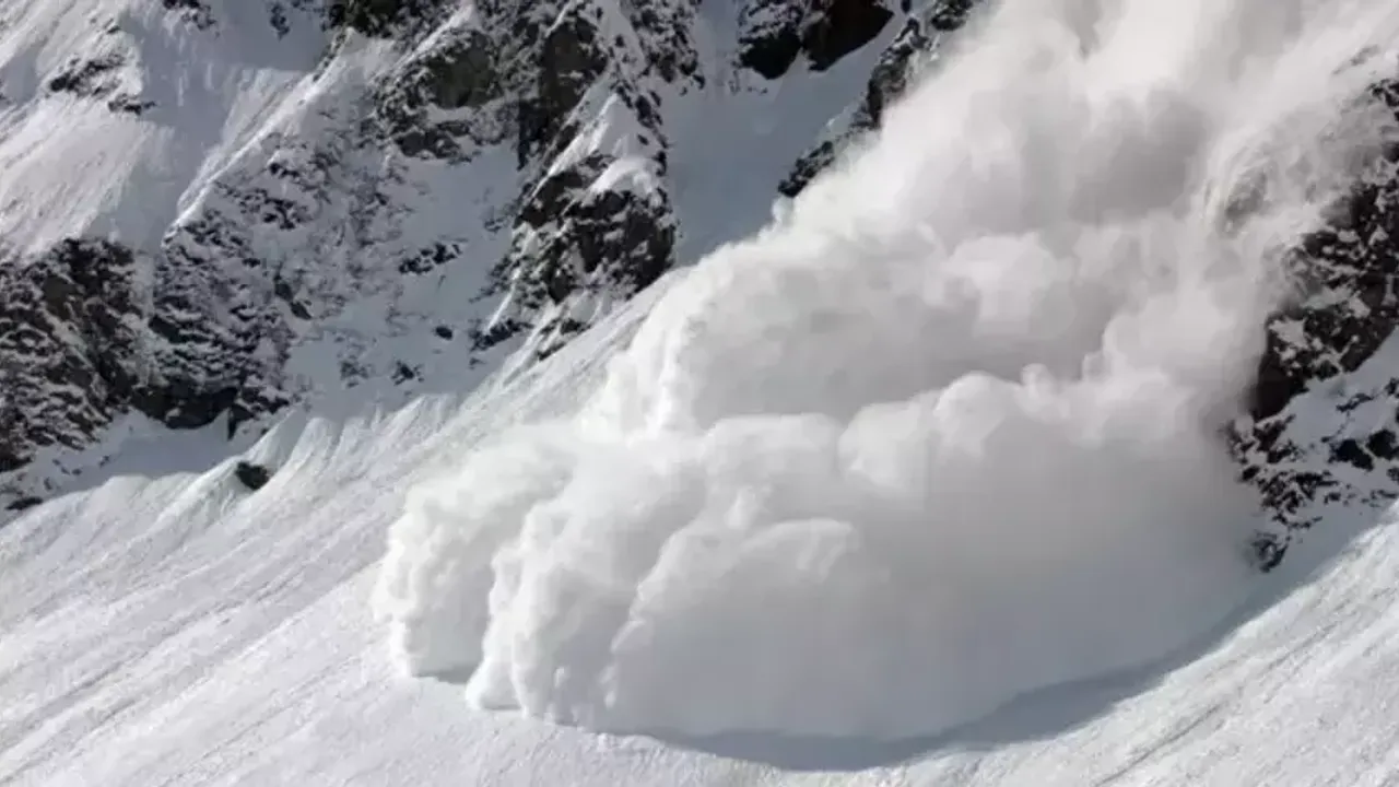 Doğu Anadolu'da çığ riski devam ediyor. Yetkililer, Erzurum, Erzincan, Ağrı,