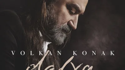 Kuzeyin Oğlu Volkan Konak, KKTC'de bayram için çıktığı konserde fenalaştı