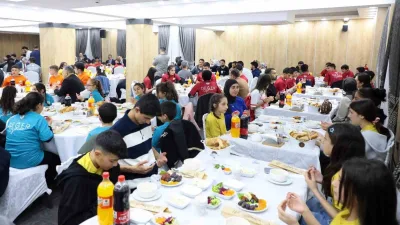 Erzincan'da Değer Spor Kulüpleri'nin iftar programında Vali Hamza Aydoğdu, il