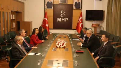 DEM Parti Eş Genel Başkanları Tülay Hatimoğulları ve Tuncer Bakırhan,