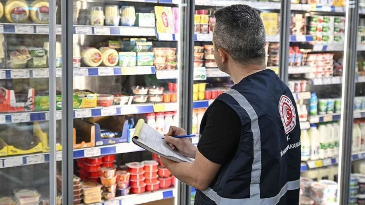 Ticaret Bakanlığı ekipleri, Ramazan Bayramı öncesinde haksız fiyat artışlarını önlemek