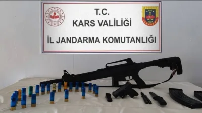 Digor'da silahla sosyal medyada paylaşım yapan şahıs, jandarma tarafından yakalandı.