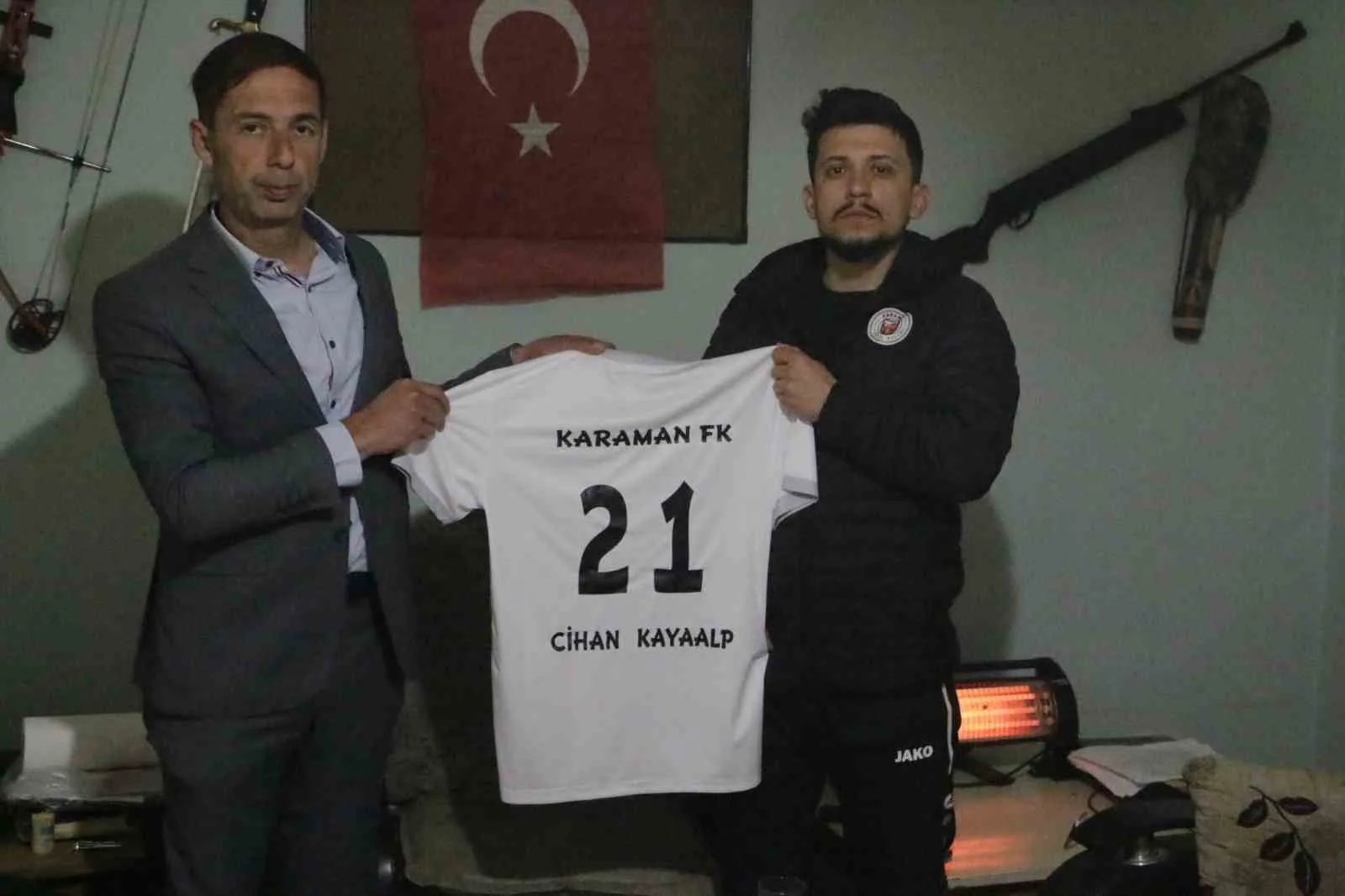 Diyarbakır'da Diyarbekirspor ile Karaman FK arasında dostluk ve spor için