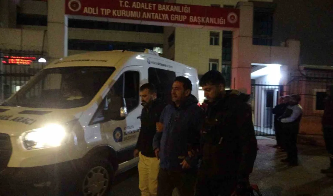 Antalya'da kaza sonucu hayatını kaybeden 26 yaşındaki motokurye Berkay Keçiş'in