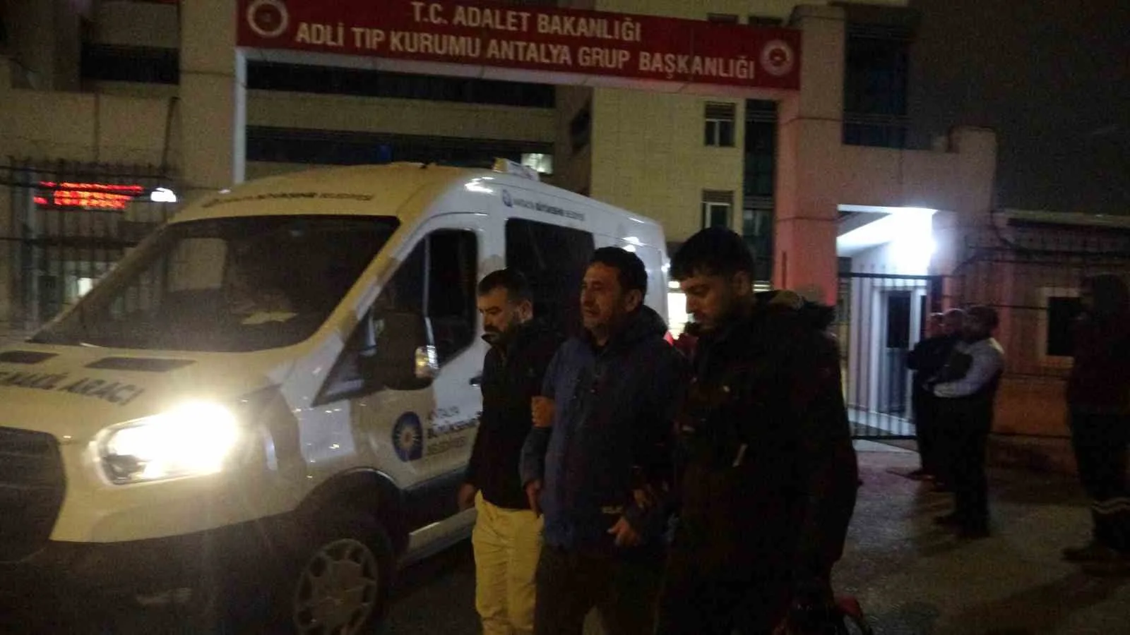 Antalya'da kaza sonucu hayatını kaybeden 26 yaşındaki motokurye Berkay Keçiş'in