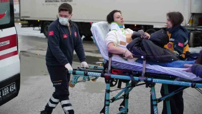 Edirne'de meydana gelen kazada, M.P. yönetimindeki otomobil refüje çarparak takla