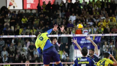 2025 Erkekler AXA Sigorta Kupa Voley finalinde Fenerbahçe Medicana, Halkbank'ı