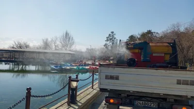 Erzincan'da haşerelerin ve sineklerin artış gösterdiği alanlarda larva ilaçlaması başlatıldı.