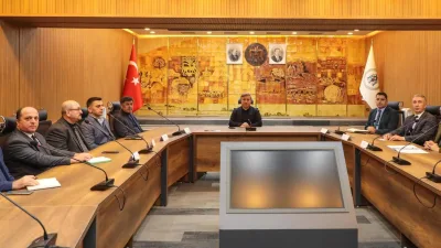 Erzincan Valisi Hamza Aydoğdu önderliğinde sahipsiz hayvanlarla ilgili toplantı yapıldı.