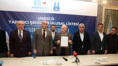 Erzurum Büyükşehir Belediye Başkanı Mehmet Sekmen, tarihi kentler listesinde Erzurum'u