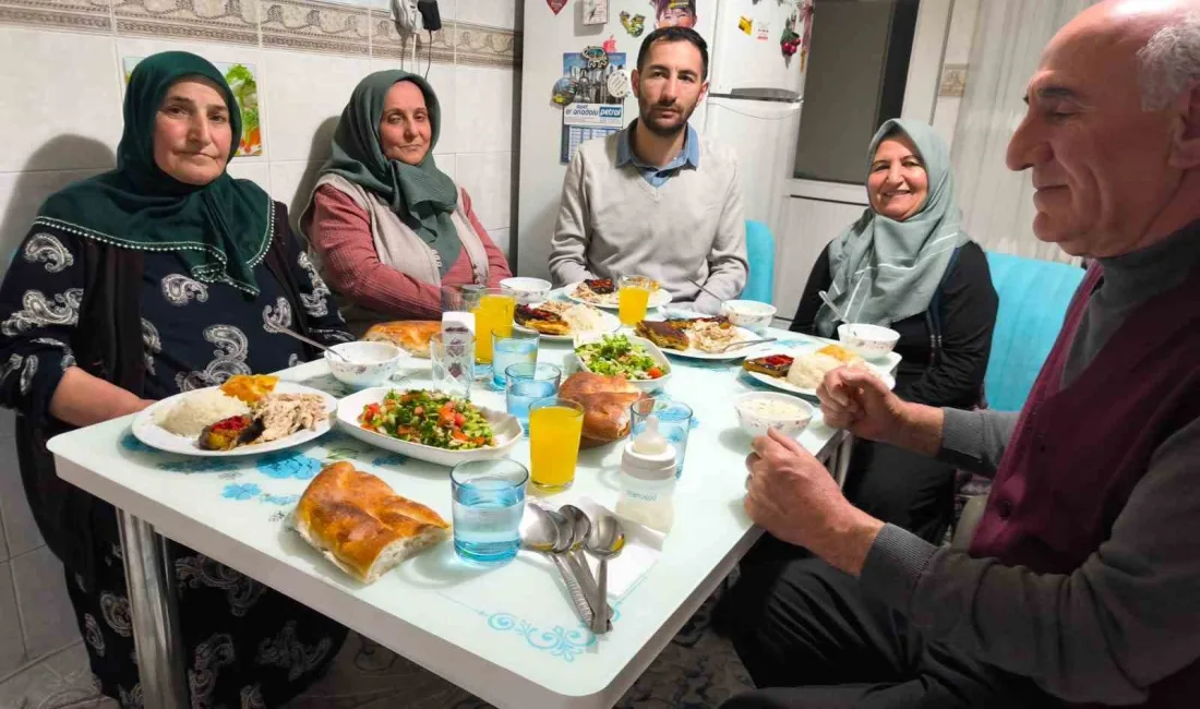 Erzurum'da düzenlenen "4 Kuşak-5 Kuşak Buluşma Günü" etkinliğinde 97 yaşındaki