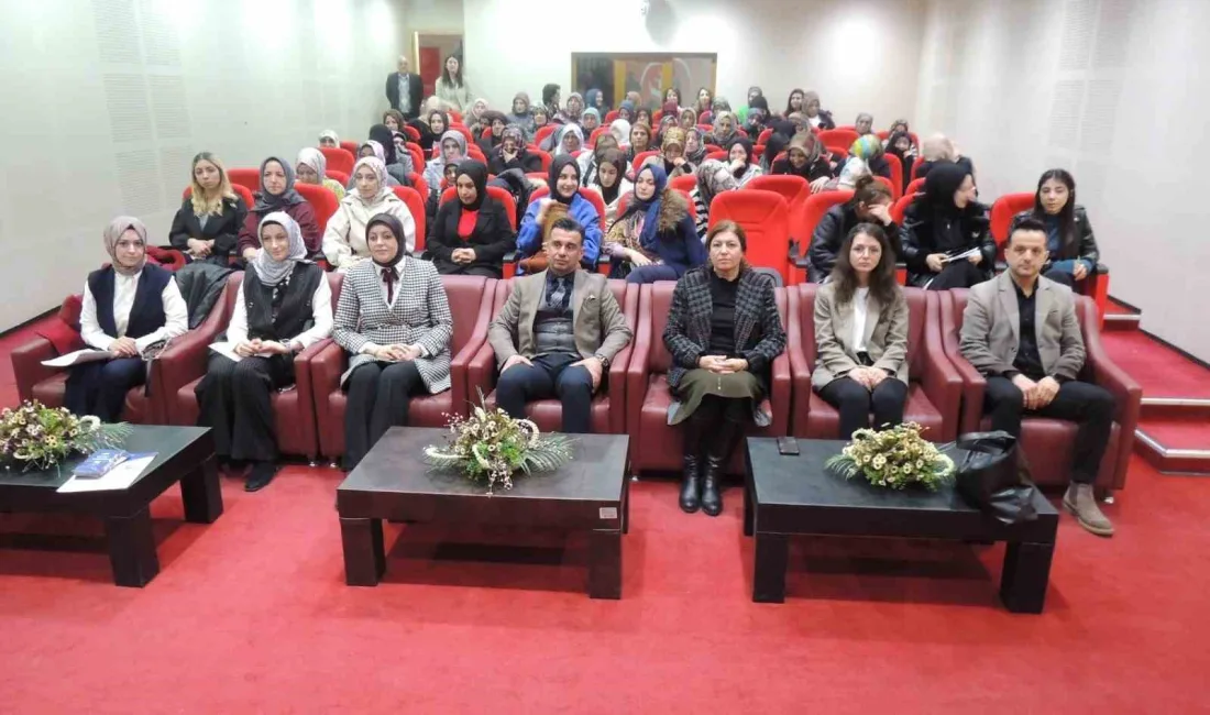 Erzurum'da gerçekleştirilen "Kadın İstihdamı ve İş Hayatındaki Yeri" semineri, kadınların