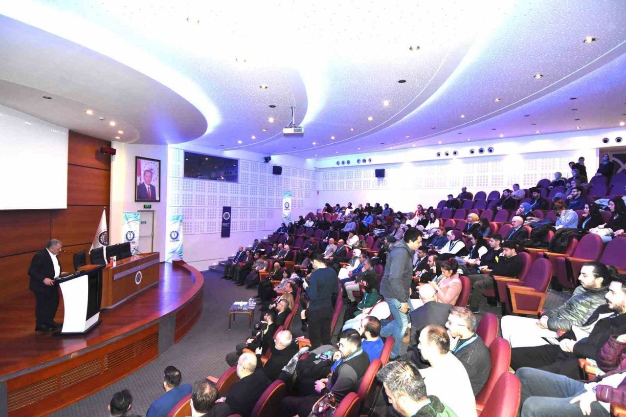 Erzurum'da gerçekleşen 'Sağlık Hukuku Sempozyumu'nda, sağlık çalışanlarına yönelik şiddet ve