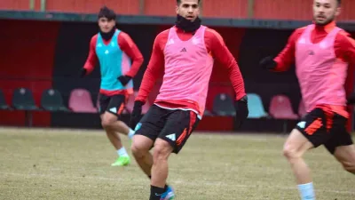 Erzurumspor FK, zemin sorunu nedeniyle Pendik maçını Ankara'da oynayacak. Ayrıca,