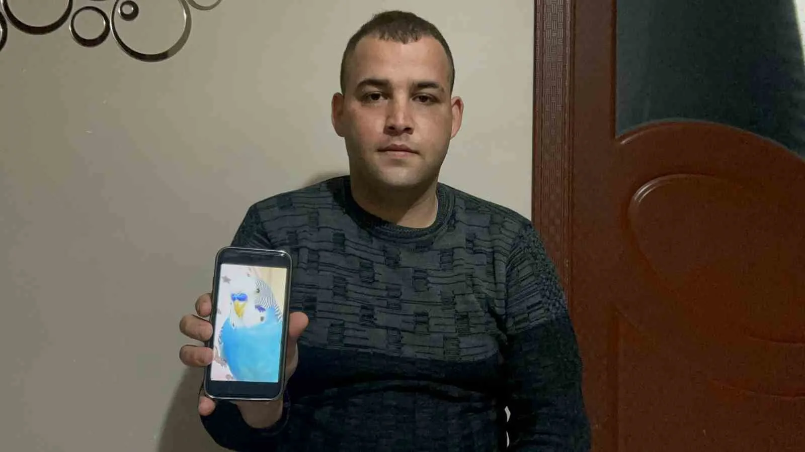 Hatay'ın İskenderun ilçesinde yaşayan Ferhat Okur, 6 yıldır beslediği muhabbet