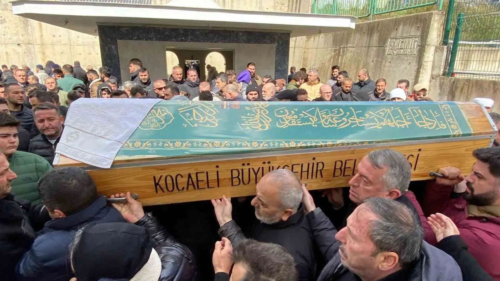 İzmit'te 10 metreden dereye uçan otomobilde hayatını kaybeden Eray Yıldırım'ın