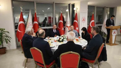 Vali Serdengeçti, basın mensuplarıyla iftarda bir araya gelerek Giresun'un turizm