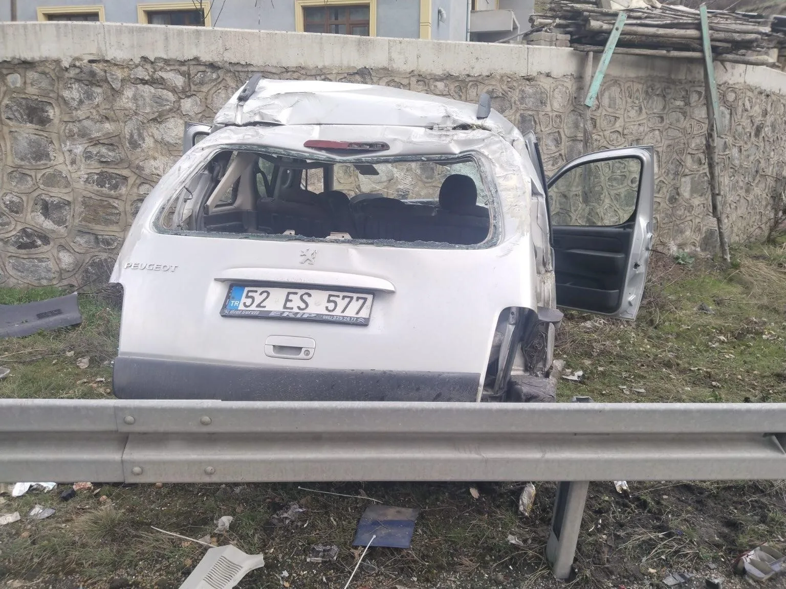 Gümüşhane'de Ali Altun yönetimindeki aracın takla atması sonucu meydana gelen