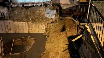 İstanbul Güngören'de inşaat alanında meydana gelen toprak kayması sonucu özel