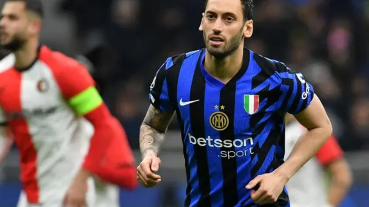 Hakan Çalhanoğlu ve arkadaşları Feyenoord'u 2-1 yenerek Inter'i Şampiyonlar Ligi'nde