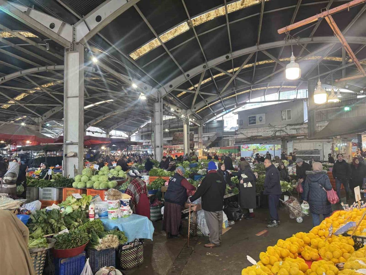 Zonguldak’ta Ramazan ayında halk pazarında fiyatların yüksek olması alım gücünü