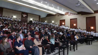 Atatürk Üniversitesi Hemşirelik Fakültesi 1. sınıf öğrencilerinin üniforma giyme töreni