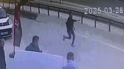 Kocaeli'nin Körfez ilçesinde alacak-verecek meselesi yüzünden çıkan husumette T.H., A.Y.'nin