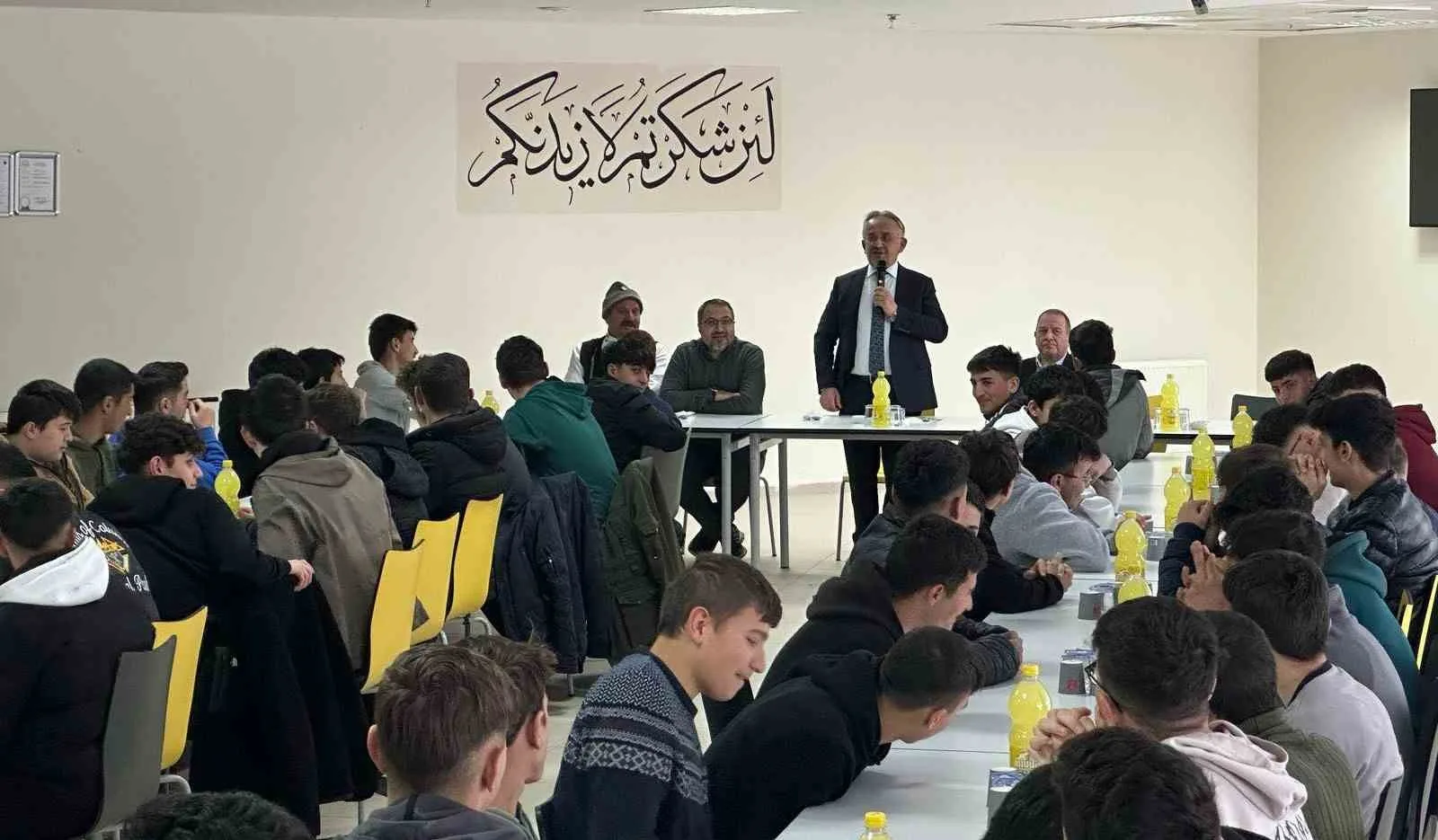 Bayburt İl Milli Eğitim Müdürlüğü'nün düzenlediği ‘İftarda Konuşalım’ projesinde İl