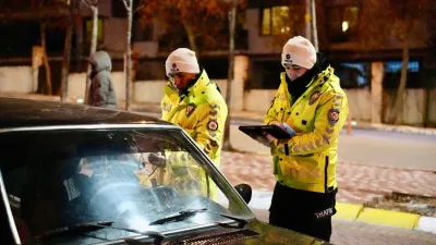 Isparta'da yapılan dört günlük polis denetimlerinde 27 bin 763 kişi