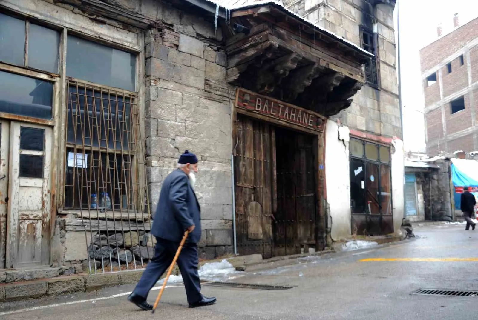 Erzurum'da 65 yaş üzeri yaşlı nüfus 74 bin 436 kişiye