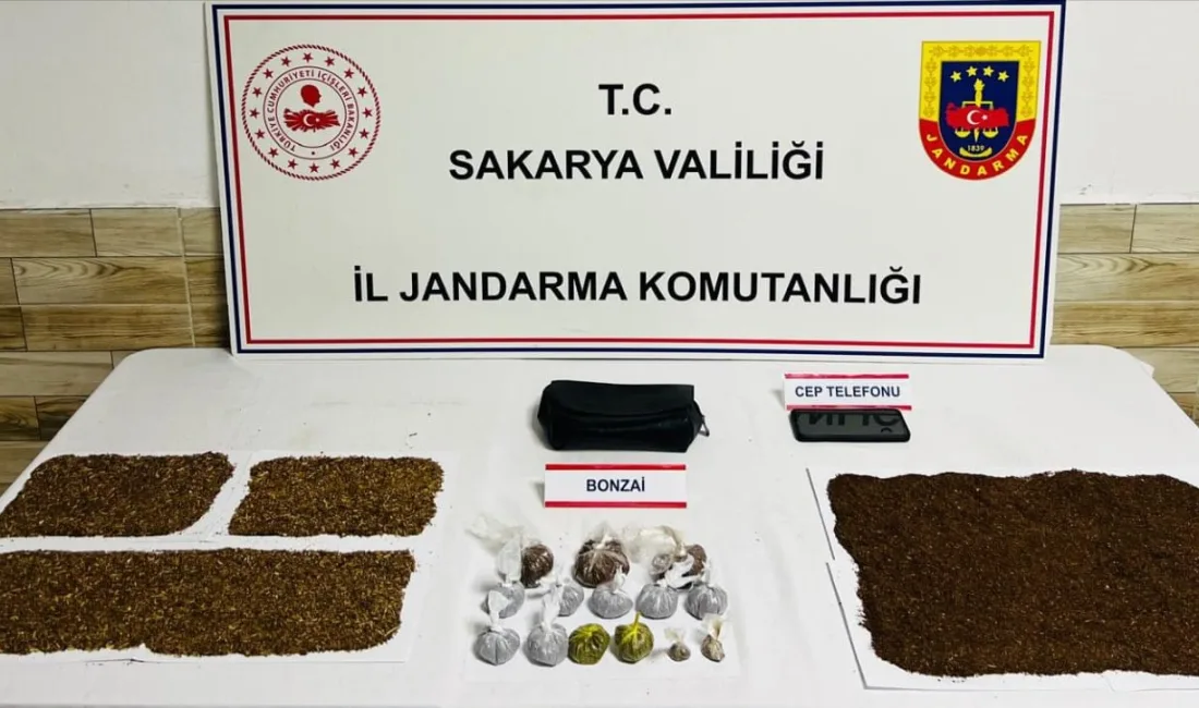 Sakarya'nın Karasu ilçesinde jandarmanın düzenlediği operasyonda, uyuşturucu ticareti yapan ve