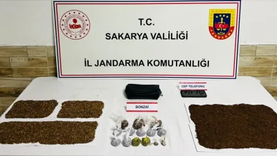 Sakarya'nın Karasu ilçesinde jandarmanın düzenlediği operasyonda, uyuşturucu ticareti yapan ve
