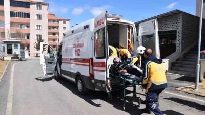 Kars Emniyet Müdürlüğü'nde gerçekleştirilen yangın tatbikatı, personelin başarılı koordinasyonunu ve