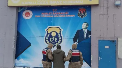 Kars'ta kasten öldürme suçundan aranan ve hapis cezası bulunan 1