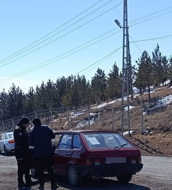 Kars'ta polis ekipleri, kent genelinde asayiş uygulamalarını sıkılaştırarak halkın güvenliğini