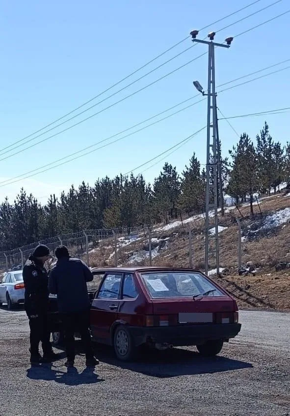 Kars'ta polis ekipleri, kent genelinde asayiş uygulamalarını sıkılaştırarak halkın güvenliğini