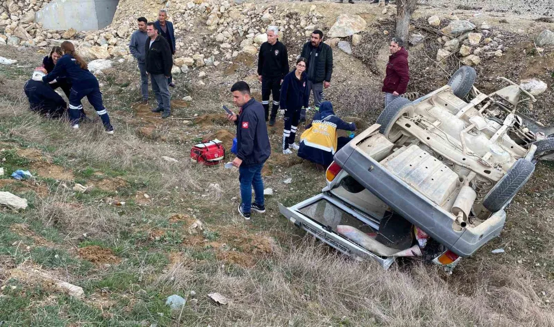 Taşköprü'de meydana gelen kazada Hüseyin E. yönetimindeki otomobil şarampole yuvarlandı,