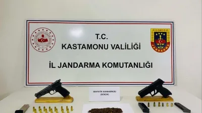 Kastamonu'nun Taşköprü ilçesindeki uyuşturucu operasyonunda Jandarma ekipleri İ.Y.'yi gözaltına aldı.