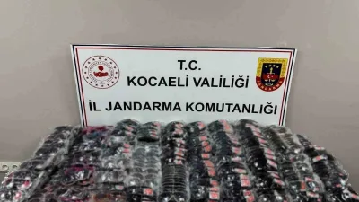 Kocaeli'nin Gölcük ilçesinde ünlü markalara ait sahte 2 bin güneş