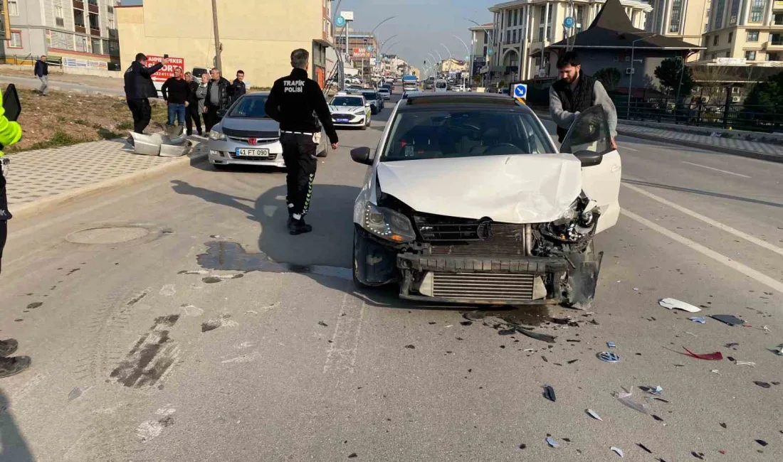 Kocaeli'nin Körfez ilçesinde iki aracın çarpıştığı kazada bir kişi hafif