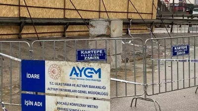 Kocaeli'nin Kartepe ilçesinde metro projesi sırasında sondaj çalışmaları esnasında açığa